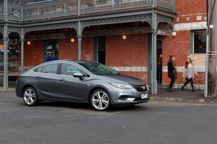  Holden Astra Sedan 2017 года  (фото 7 из 42)